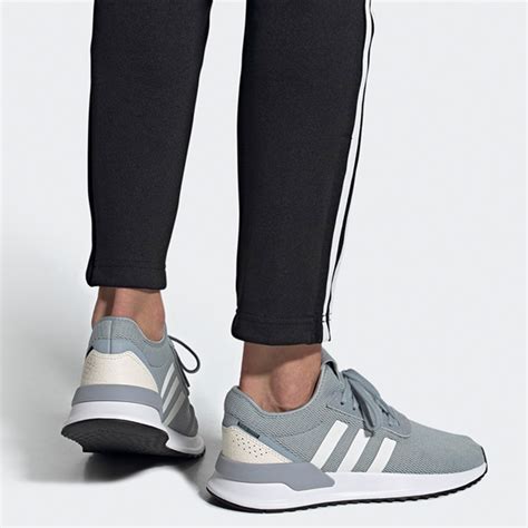 adidas stoff sneaker grau schwarz streifen weiße sohle|Graue adidas Sneaker für Damen online kaufen .